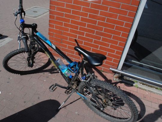 15-letni rowerzysta potrącił pieszą na chodniku. Odpowie przed sądem rodzinnym