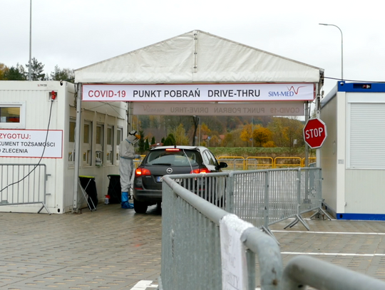 Badania na covid-19. Mobilny punkt w Wejherowie funkcjonuje codzienne