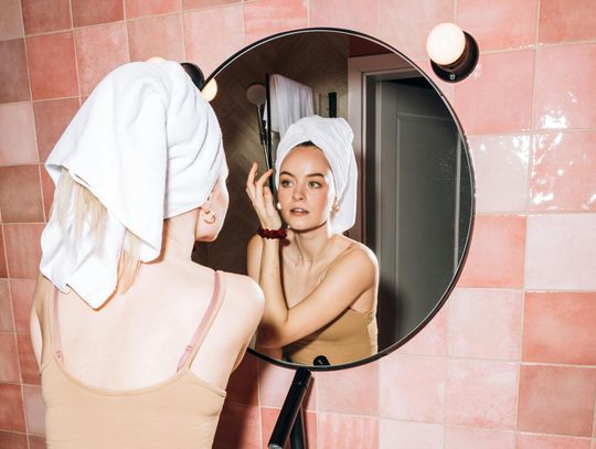 Bariera hydrolipidowa skóry - co to jest i jak ją odbudować?