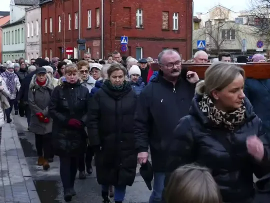 Bez Komentarza: Droga Krzyżowa ulicami Wejherowa – Wiara i Tradycja w Sercu Kaszub