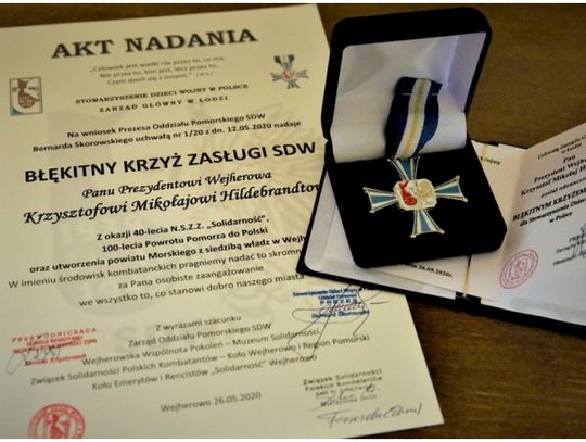 Błękitny Krzyż Zasługi. Prezydent Wejherowa uhonorowany