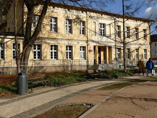 Dodatkowego zasiłku opiekuńczego. Rodzice mogą z niego skorzystać do 25 kwietnia 