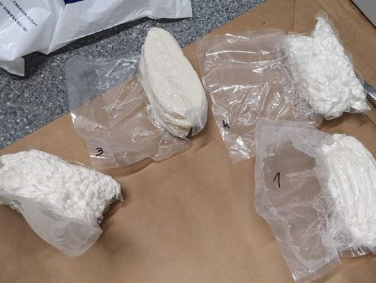 Dwaj 22-latkowie odpowiedzą na posiadanie narkotyków. Zabezpieczono ponad 9 kg