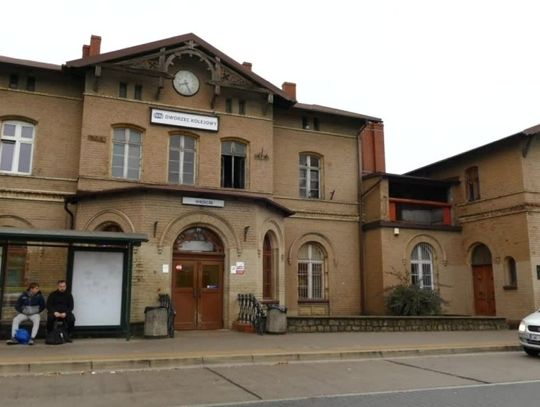 Dworzec w końcu przejdzie remont. Powstaniu tu także biblioteka