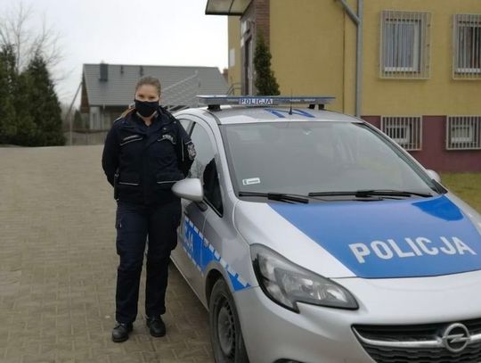 Dzielnicowi uratowali kobietę. Była na środku częściowo zamarzniętego stawu