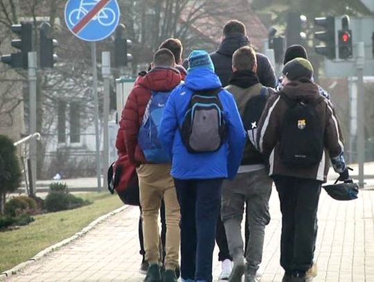 Dzień Wagarowicz lepiej spędzić w szkole. Policja będzie kontrolować młodzież. 