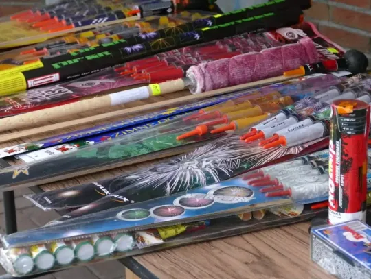 Fajerwerki cieszą oko, ale wymagają rozsądku. Bezpieczeństwo zaczyna się od decyzji.