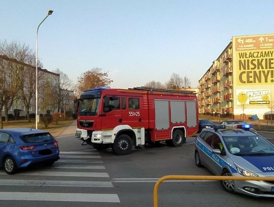 Groźne zdarzenie w centrum Wejherowa. Kierowca kii potrącił pieszą