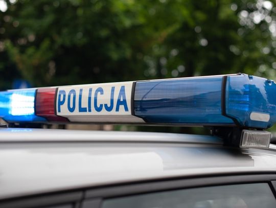 Jadąc autem po chodniku uszkodziła inne pojazdy. Była nietrzeźwa