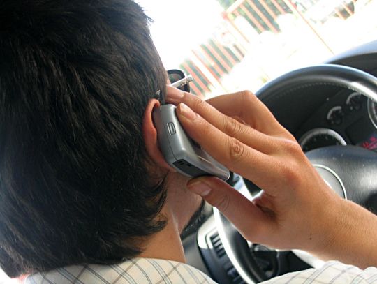 Kierowco nie rozmawiaj przez telefon podczas jazdy. Akcja policji...