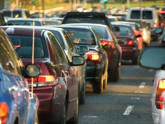 Kierowcy elektryków stracą przywilej. Znowu staną w korkach?
