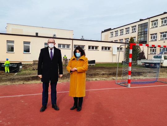 Kolejne boisko prz SP nr 11. Realizacja Budżetu Obywatelskiego