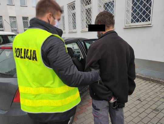 Kradzieże oraz włamania. Zatrzymano 38 -latka