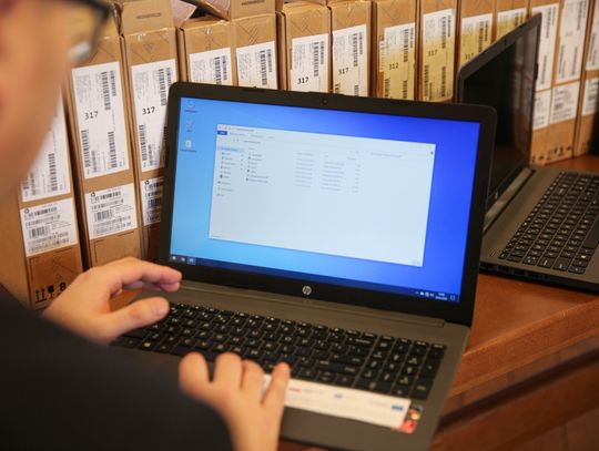 Laptopy dla uczniów. 50 sztuk do wejherowskich szkół