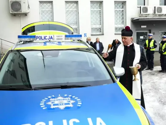 Nowy samochód i dron dla policji w Wejherowie