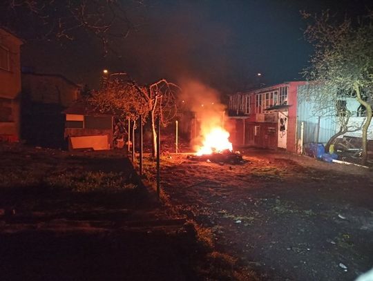Pod osłoną nocy. Dwukrotnie palono śmieci