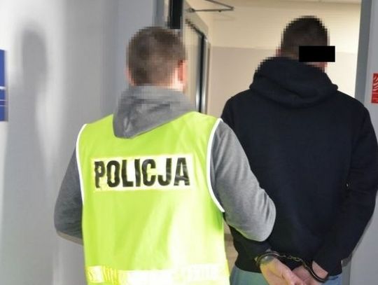 Policjanci z Wejherowa znaleźli w mieszkaniu narkotyki