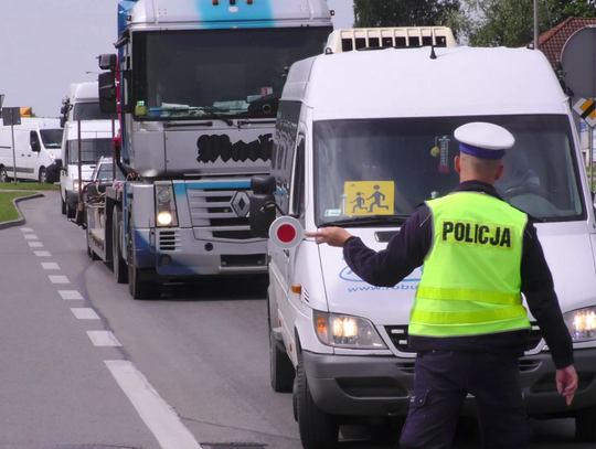 Policjanci zatrzymali 4 prawa jazdy. Wszystkie za znaczne przekroczenie prędkości. 