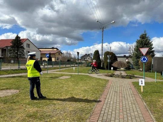Policjantki ruchu drogowego pomagały w realizacji gminnego turnieju bezpieczeństwa w ruchu drogowym