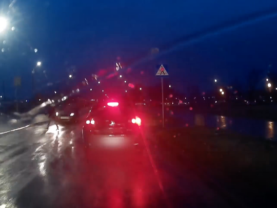 Potrącenie pieszej w Rumi. Szokujące nagranie