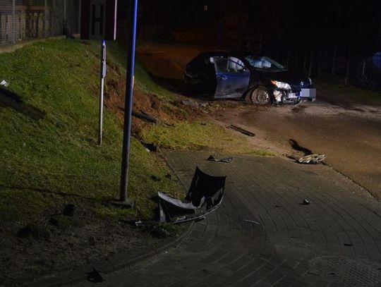 Prowadził mimo zakazu, był poszukiwany, miał narkotyki, przywłaszczył pojazd i.... Pościg w Wejherowie. 