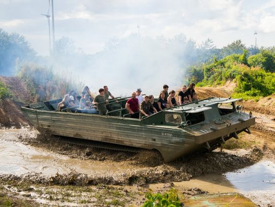 Rekonstrukcje, pojazdy, emocje – IX Zlot Militarny w Lisewie