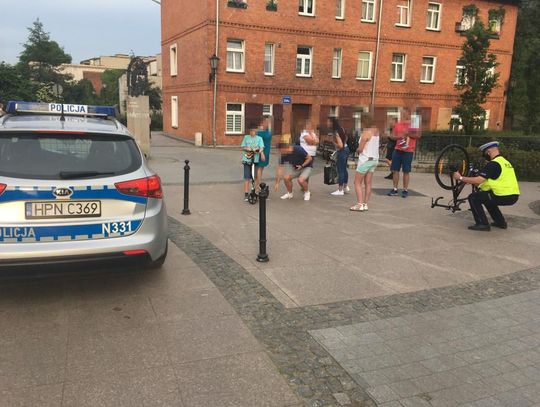 Rowerzystka potrąciła 1,5 roczne dziecko. Policja przypomina - rowerzysto pamiętaj o....