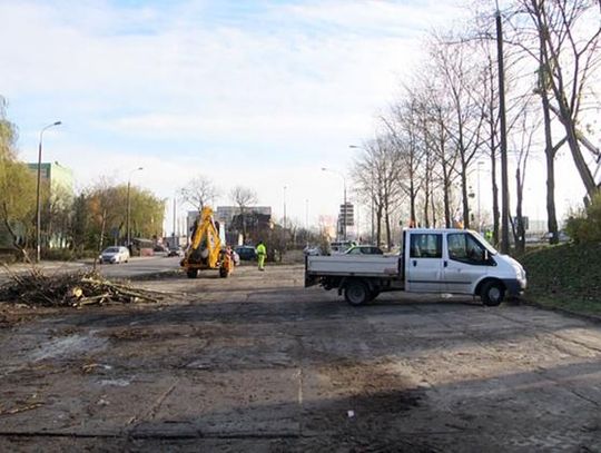 Ruszyła modernizacja parkingu przy Rejtana. Kierowcy proszeni o przestawienie aut.