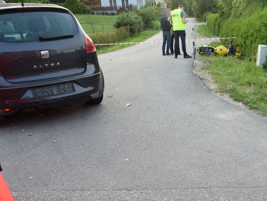 Śmiertelny wypadek w Zbychowie. Pasażerka motocykla nie odzyskała przytomności 