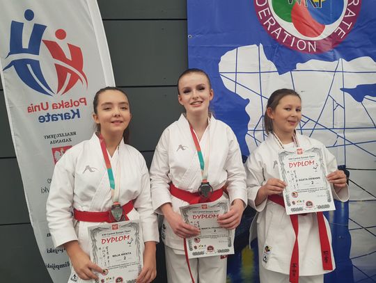 Srebro dla zawodniczek karate z wejherowskiego Stowarzyszenia Sportów Walki Shotokan