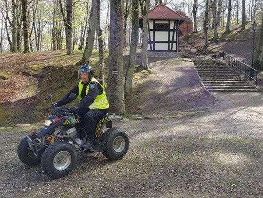 Straż miejska. Patrole piesze, zmotoryzowane, rowerowe i na guadzie