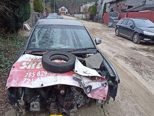 Strażnicy usuwają wraki z ulic