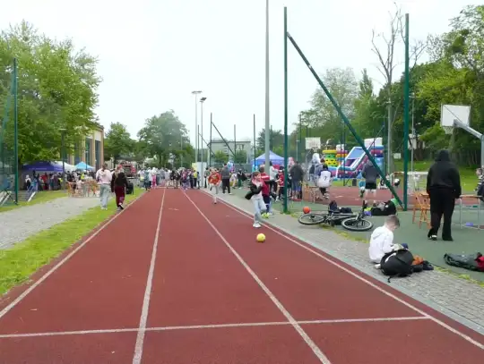 „Szóstka” zamieniła się w arenę sportową!