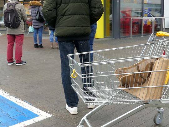  W ten weekend kontrole. Policjanci przeprowadzą kontrole w sklepach, w tym wielkopowierzchniowych