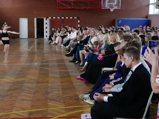 Wakacje rozpoczęte! Wejherowskie szkoły pożegnały ósmoklasistów