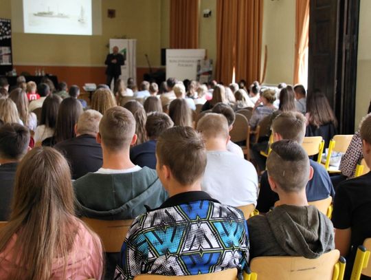  Z cyklu „Akademia Niepodległości” w Wejherowie. O polskiej Marynarce Wojennej