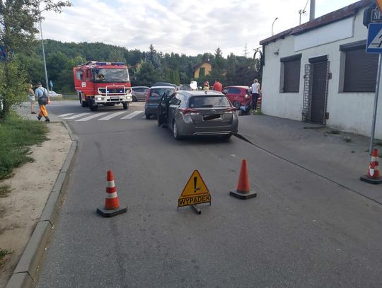 Zderzenie czterech aut w Redzie. Jeden kierowca po spożyciu alkoholu