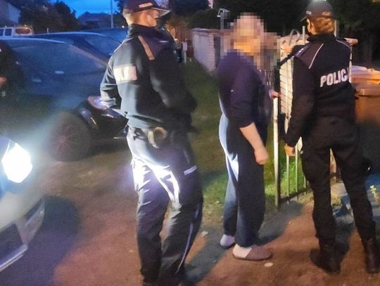 Znaleźli zaginionego 70-latka. W kapciach i bez kurtki, kilka godzin szukał swego domu