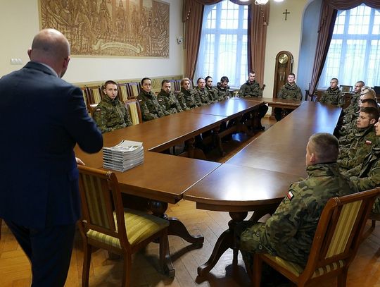 Żołnierze-ochotnicy szkolą się w Wejherowie. I poznają miasto