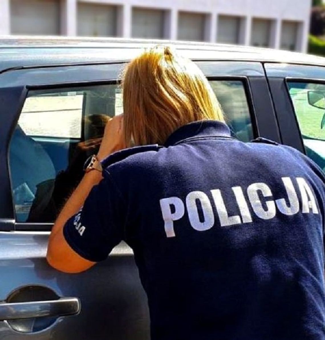 Bądź odpowiedzialny. Nie pozostawiaj dzieci i zwierząt w zamkniętym aucie