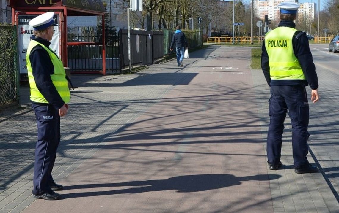 Bezpieczny pieszy. Przechodniu włącz czujność