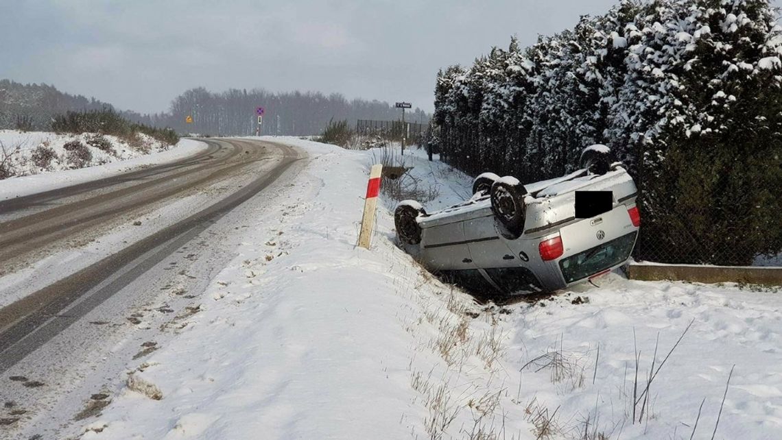 Biało wszędzie... Zima zagościła na Pomorzu. Uwaga na drogach. 