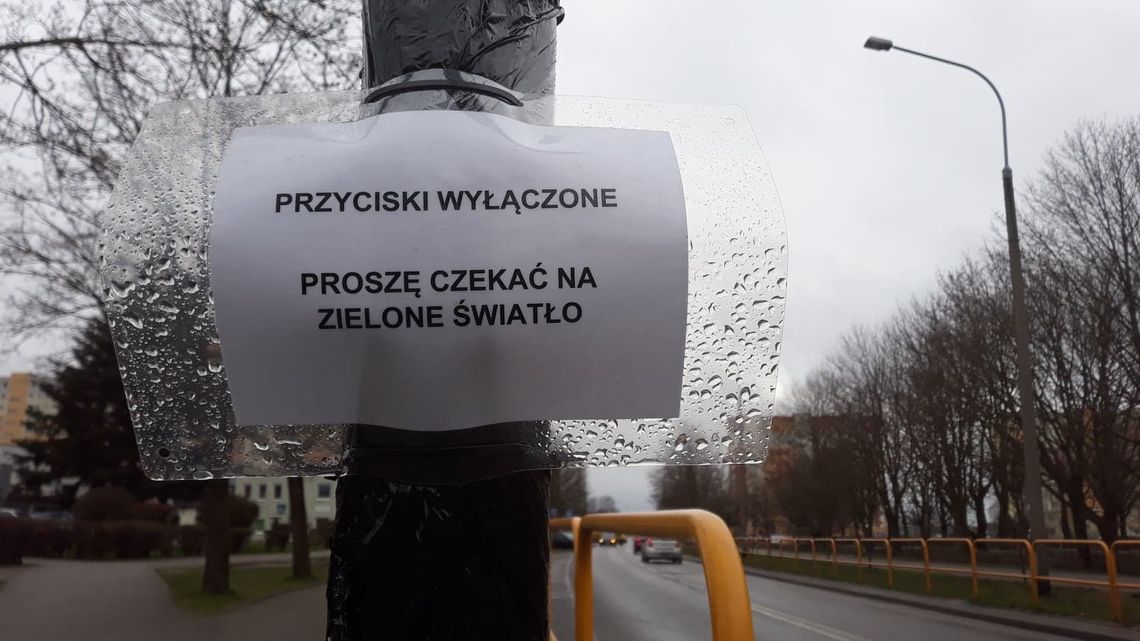 Dbałość o zdrowie w miejscach publicznych. Zabezpieczone przyciski