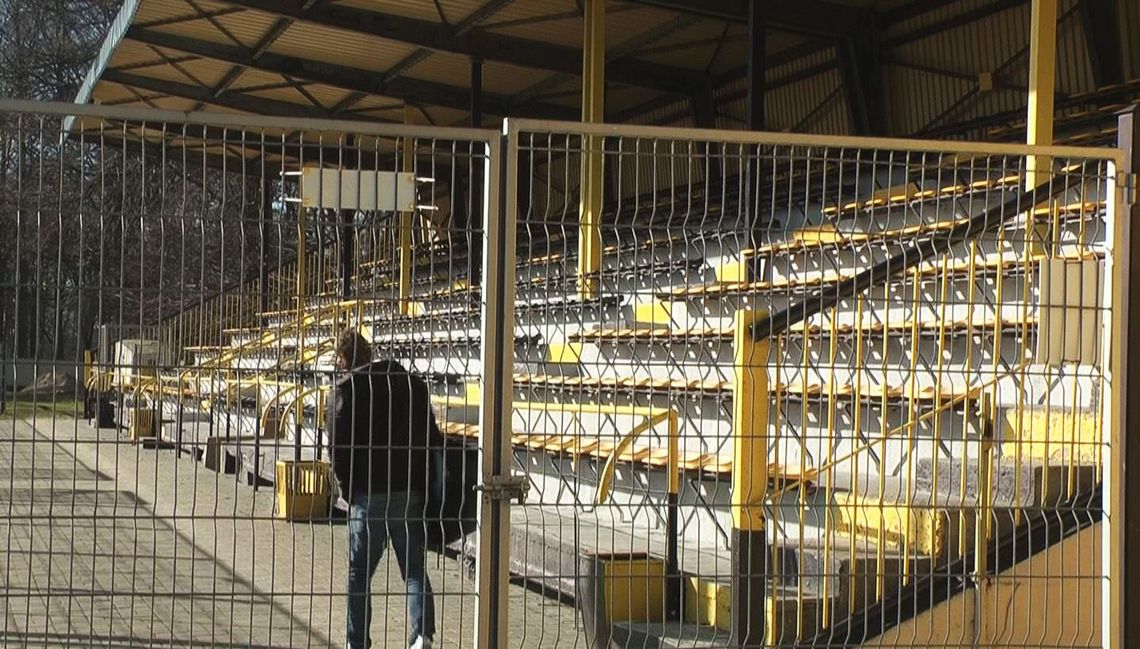 Decyzja PZPN odnośnie Gryfa. Policja zatrzymała sprawców wandalizmu na stadionie