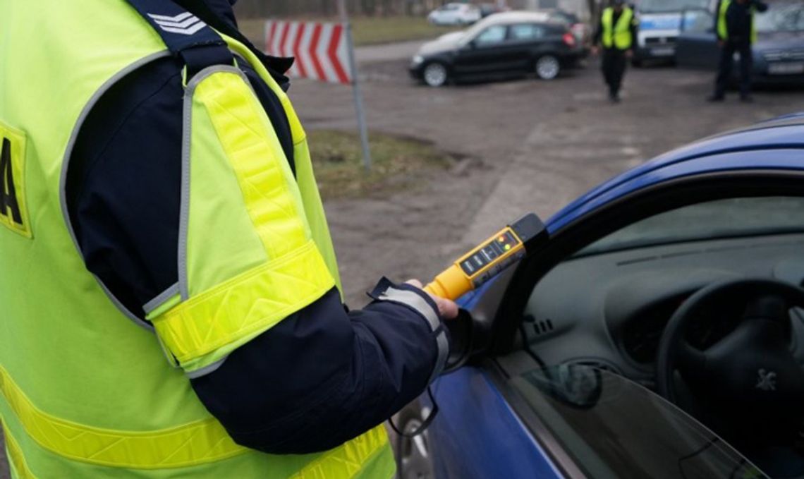 Halo TAXI! Pan jest pijany....