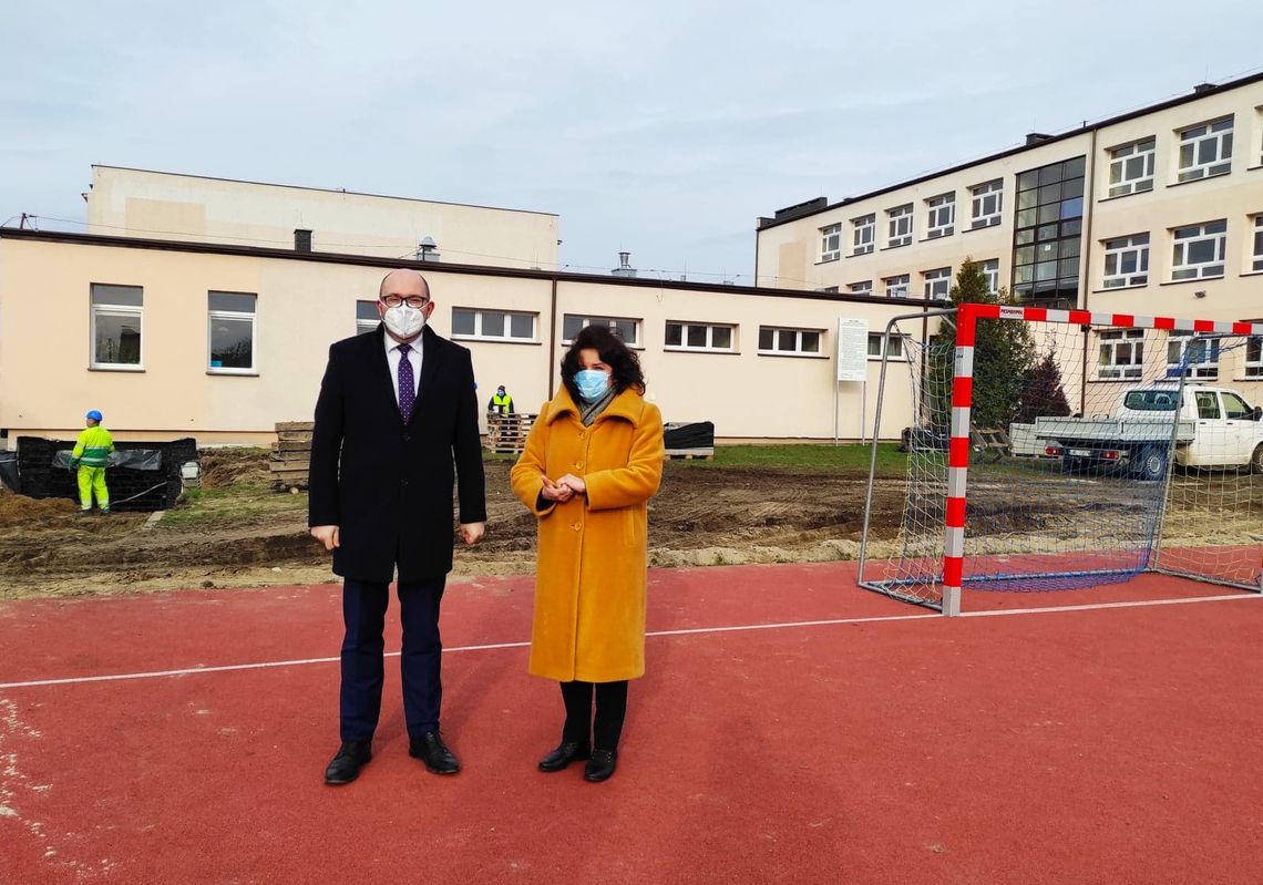 Kolejne boisko prz SP nr 11. Realizacja Budżetu Obywatelskiego