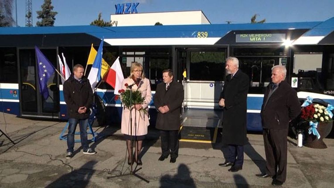 Kolejny autobus. Nowoczesny tabor MZK Wejherowo. 