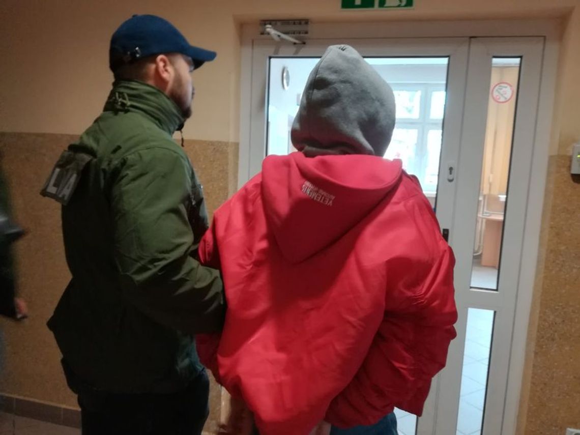 Mafia lekowa. Kierownicy i pracownicy kilku aptek z Wejherowa, Rumi, Redy zatrzymani (zobacz nagranie z zatrzymania)