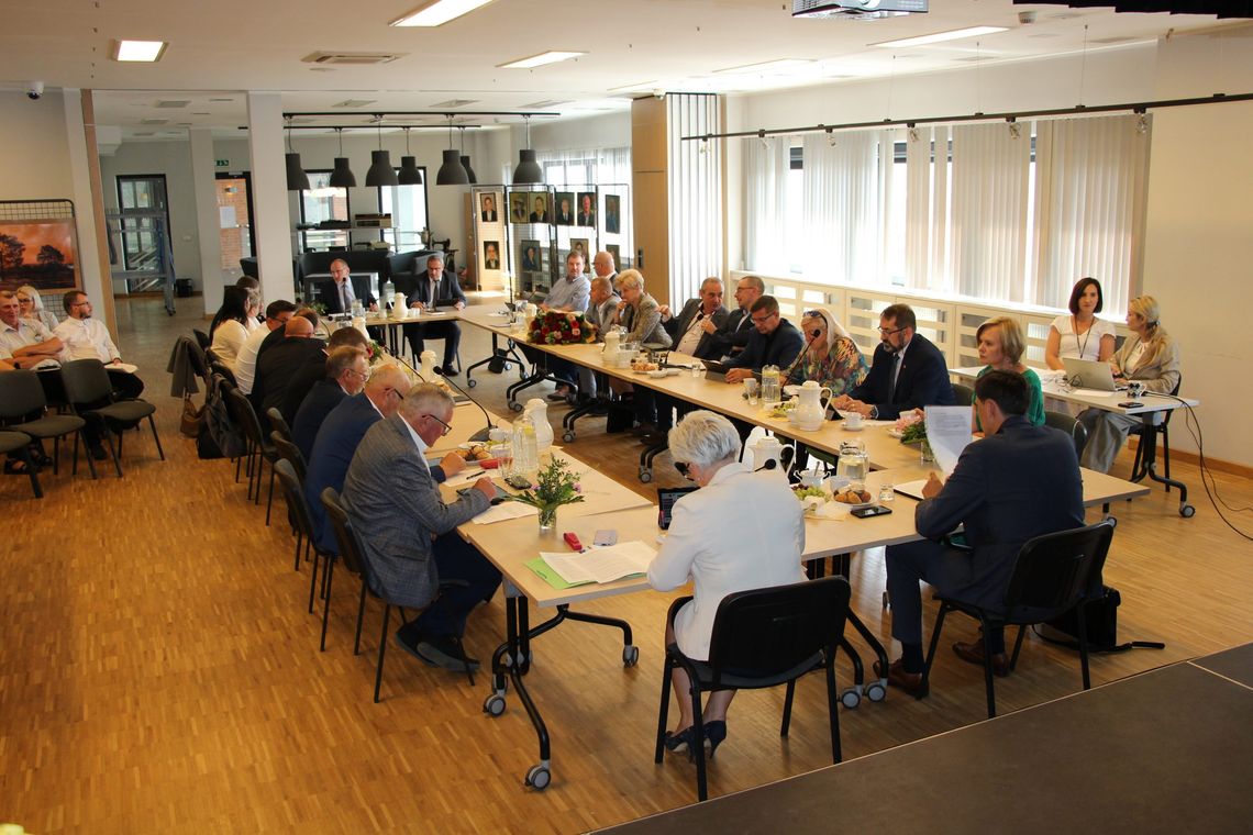 Nadzwyczajne posiedzenie Rady Gminy: Wójt przedstawia raport o stanie gminy za rok 2022