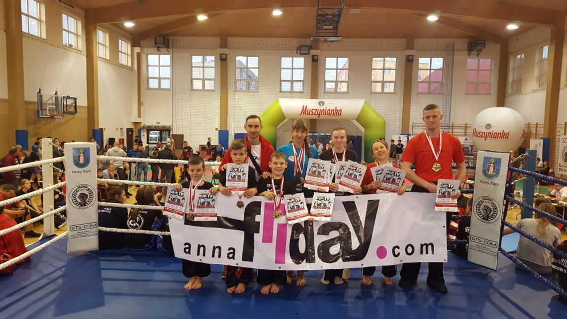 Nie mają sobie równych. Medalowy Nowy Sącz dla kickboxerów z Wejherowa. 